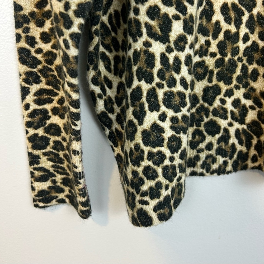 NWT CeCe Leopard Animal Print Pullover Crewneck Sweater Size Small - Picture 8 of 10